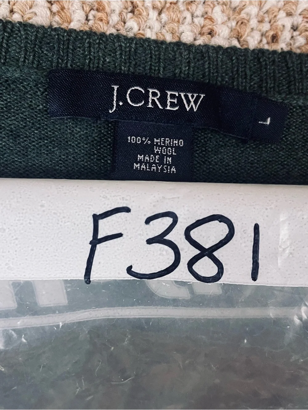 J. Crew Sweater Men's Size Large 100% Merino Wool V Neck Preppy Casual F381